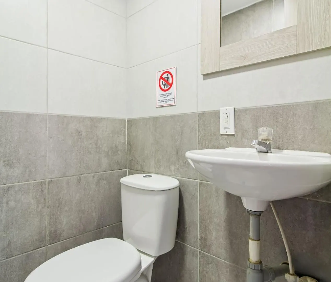 6 Bedroom Apart, With Arcade Machine, One Block From Lleras Park Medellín Apartmán