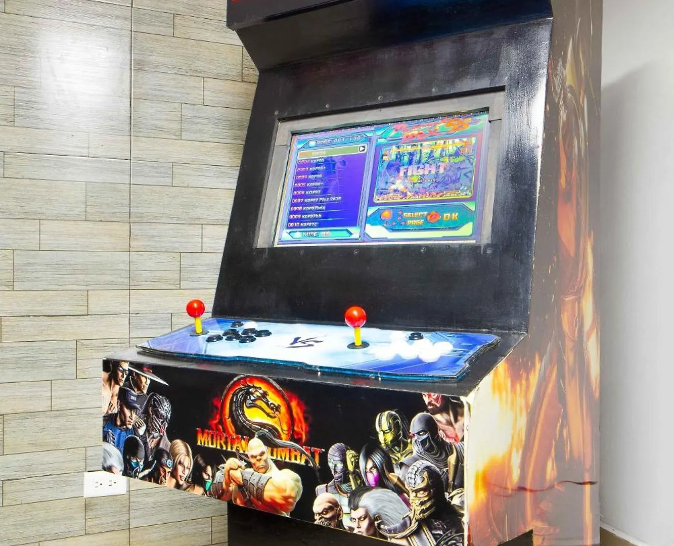 Apartmán 6 Bedroom Apart, With Arcade Machine, One Block From Lleras Park Medellín